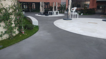 Ecobeton Ercole microcement driveway overlayed