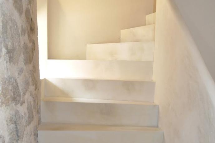Microcement Microbond light coloured staircase