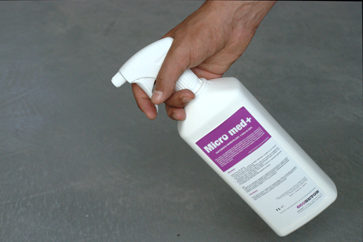 Image of the Micromed waterproofing wax sprayer package