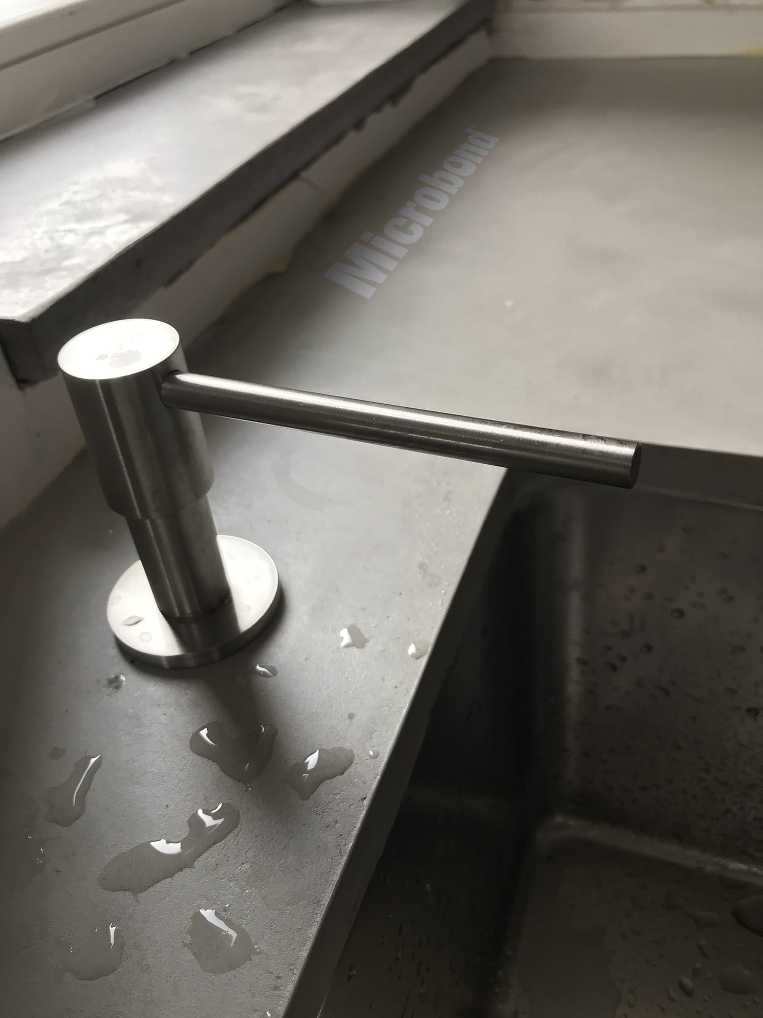 Kitchen counter and sink covered with Microbond